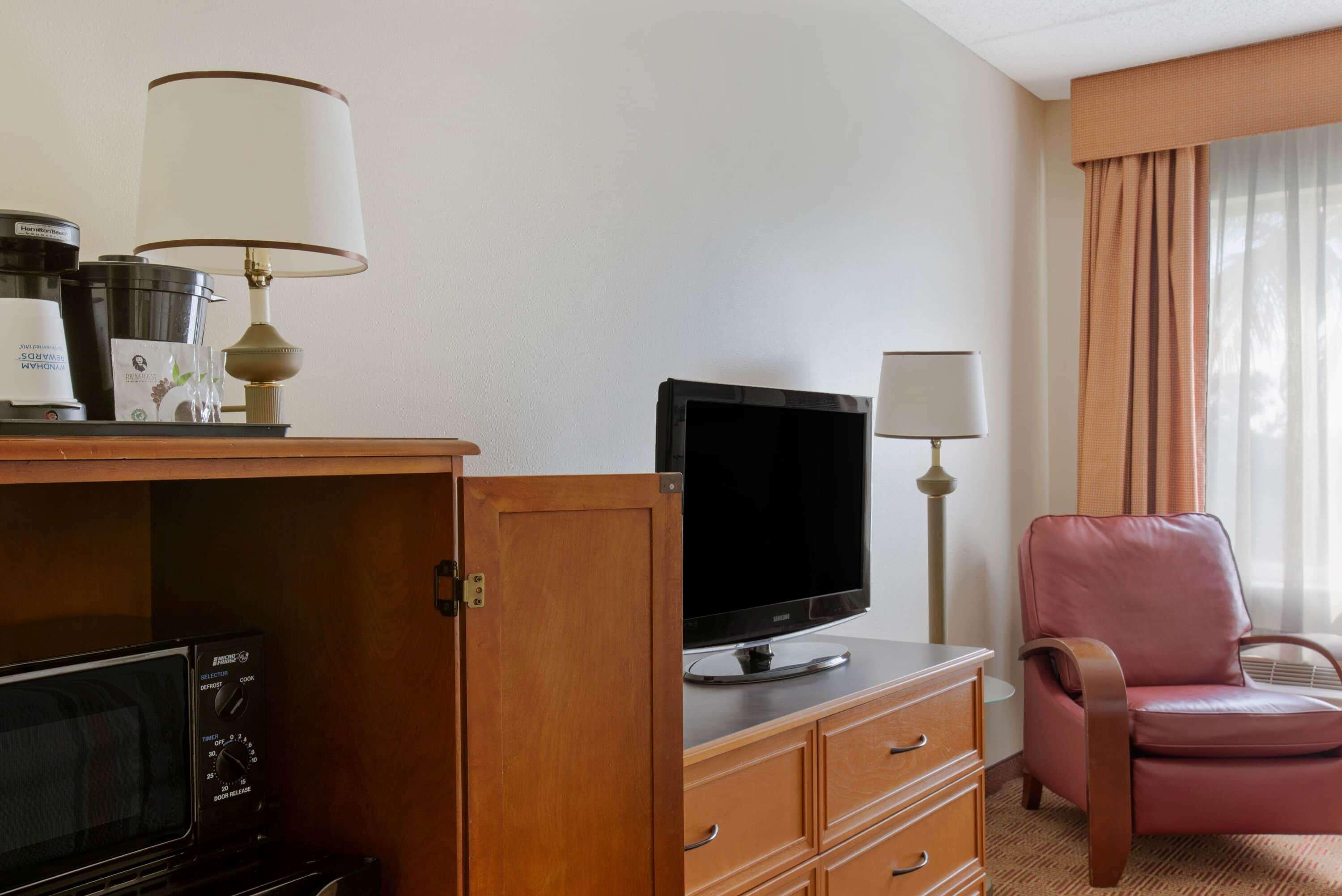 La Quinta Inn & Suites By Wyndham Sawgrass Sunrise Luaran gambar